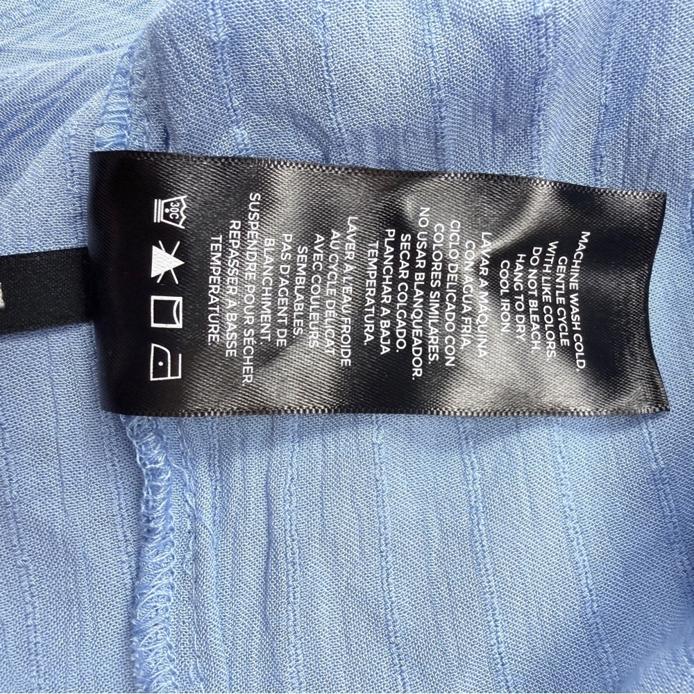 Well Worn Light Blue Blouse - Picture 8 of 8